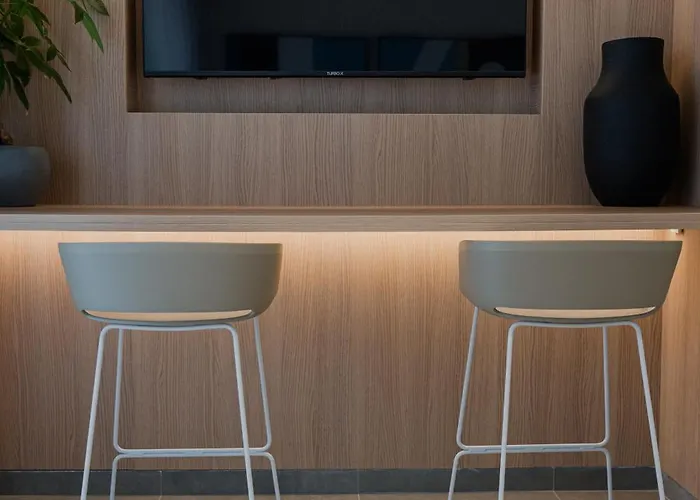 Kleopatra Homes * Messíni