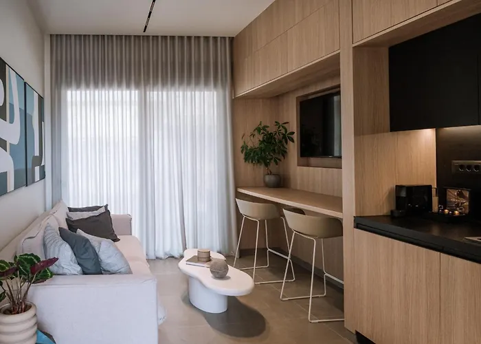 Kleopatra Homes Meszíni