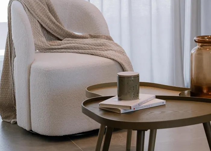 Kleopatra Homes Meszíni
